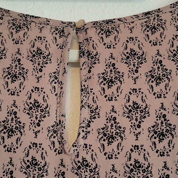 PLEIONE sleevesles top size s - Picture 8 of 13